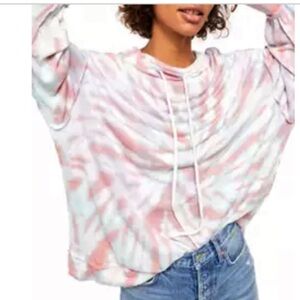 FREE PEOPLE BEST CATCH OVERSIZED LONG SLEEVE TIEDYE PULLOVER TOP MEDIUM